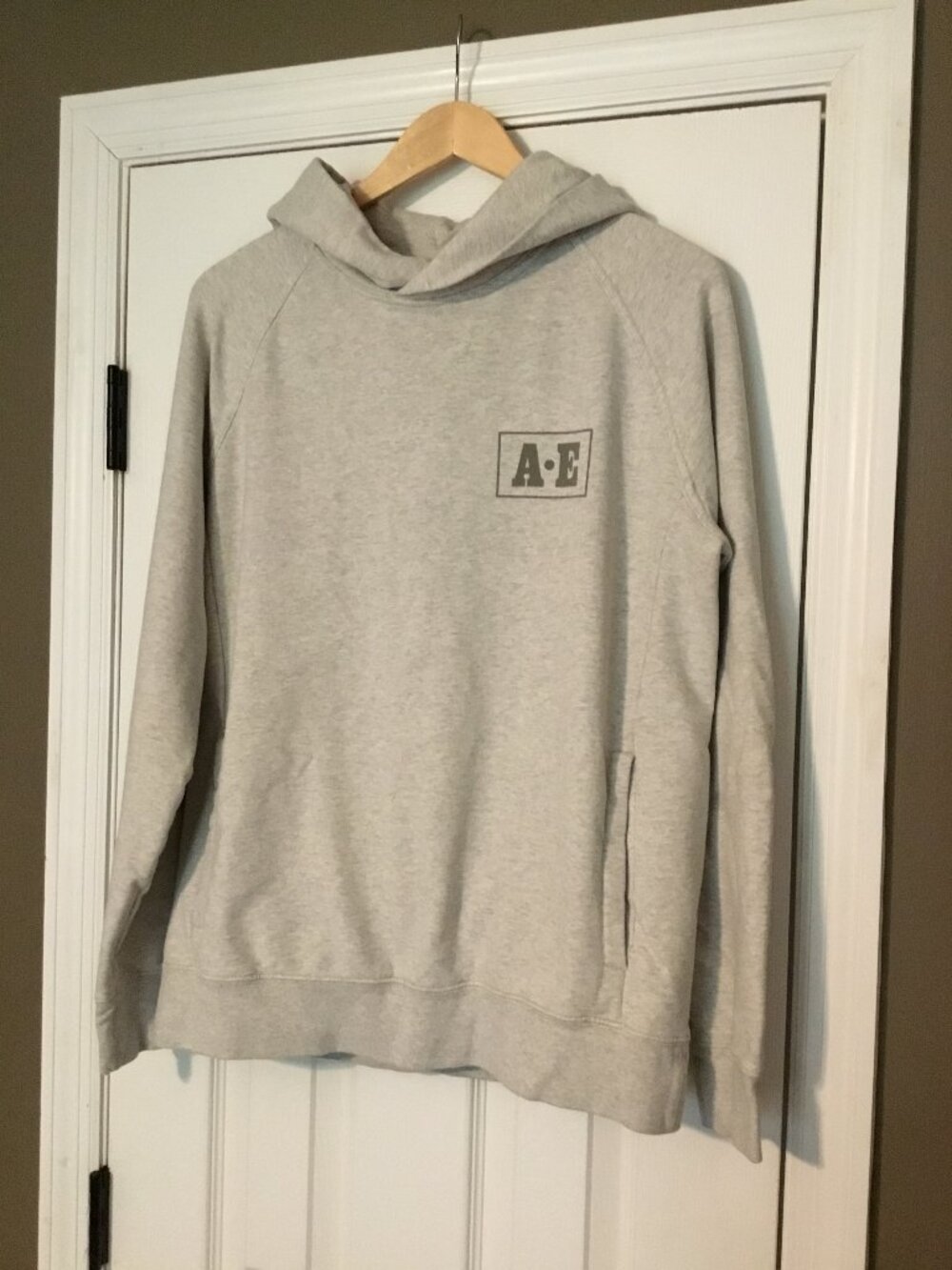 AMERICAN EAGLE - Pullover sweatshirt with hood - Size: Medium